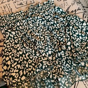 Flirty boutique skirt NWT